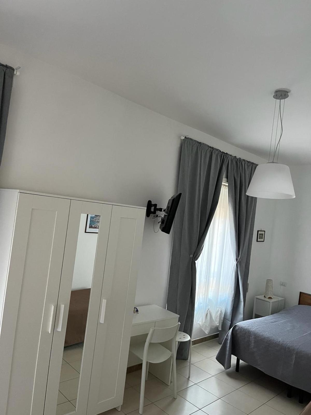B&B Sorgente 23 Salerno Luaran gambar